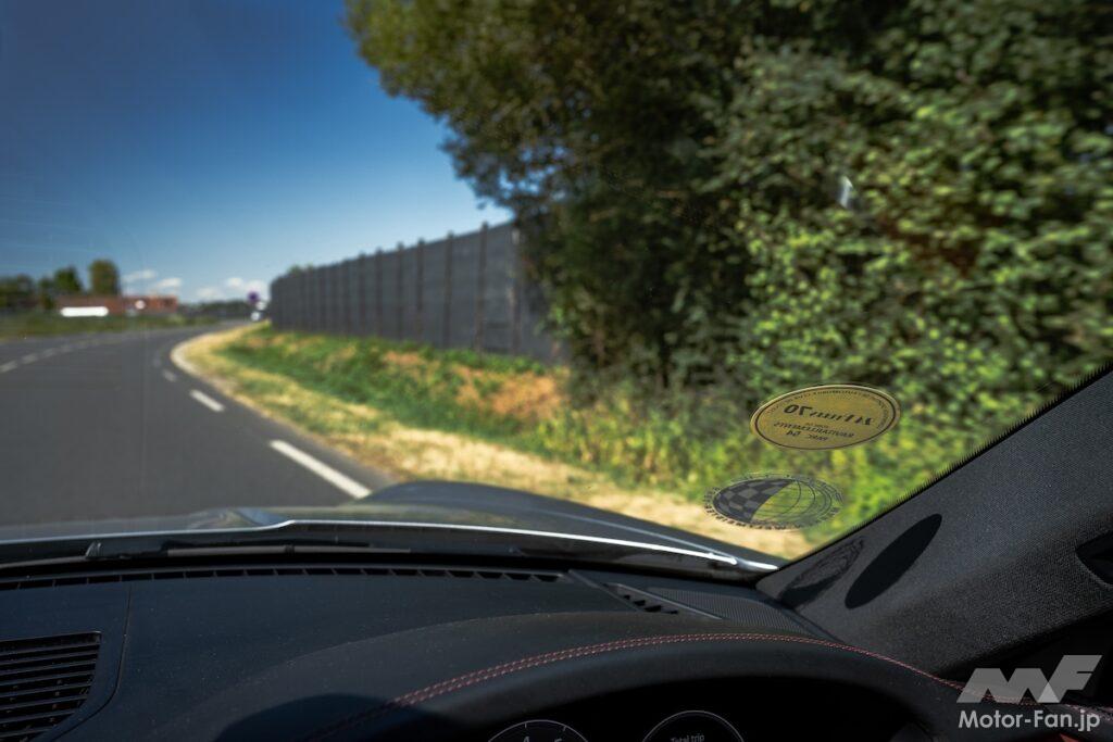 旧コースのメゾン・ブランシュ方向。映画でデラニーの車に貼られていたフロントガラスのステッカーを正確に再現するのに長い時間を要した。