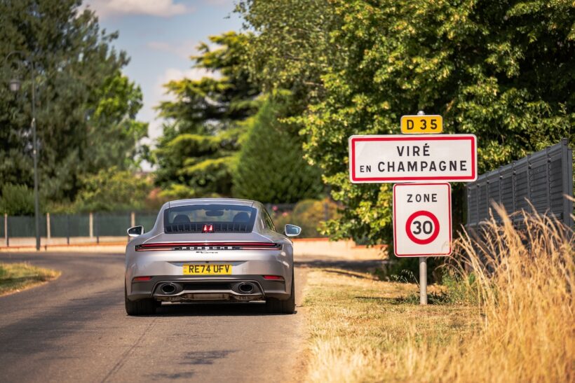 マックイーンの日課の通勤はここから始まった。彼の「平均200km/h目標」に挑戦するつもりは、もちろん我々にはない。