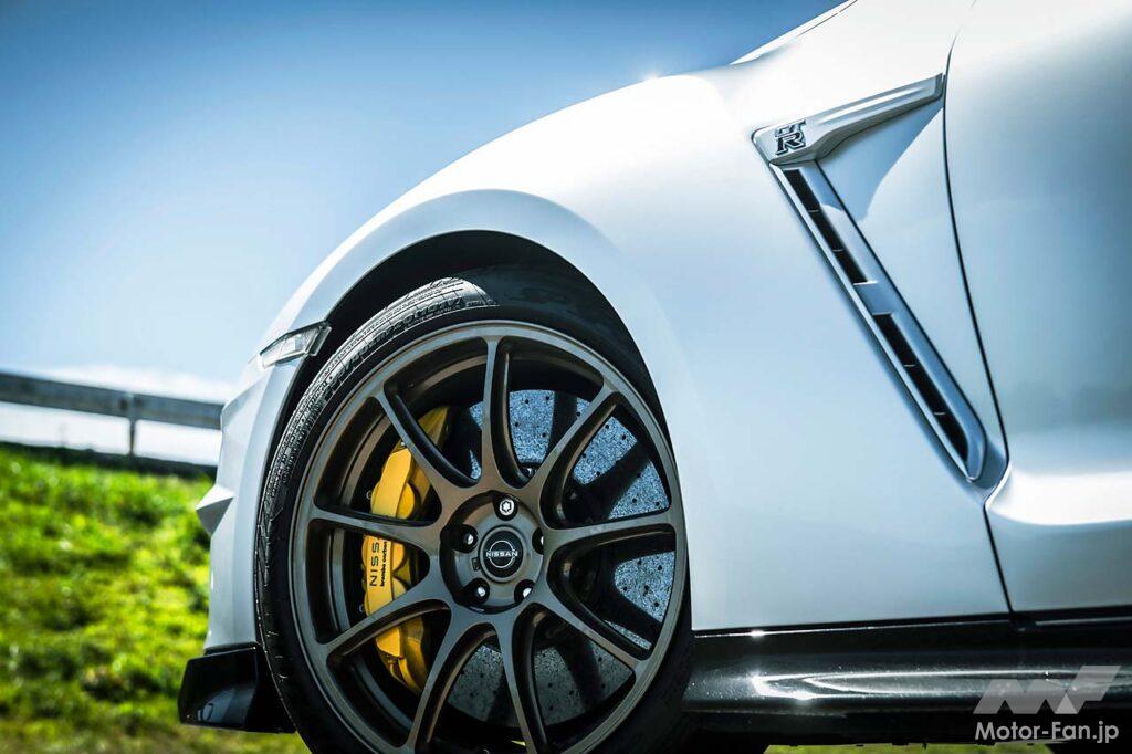 【GT-R Premium edition T-spec】MY25よりTスペックにはNISMOスペシャルエディションと同等の高精度重量バランスエンジン部品が採用されたことで、レスポンスが向上している。