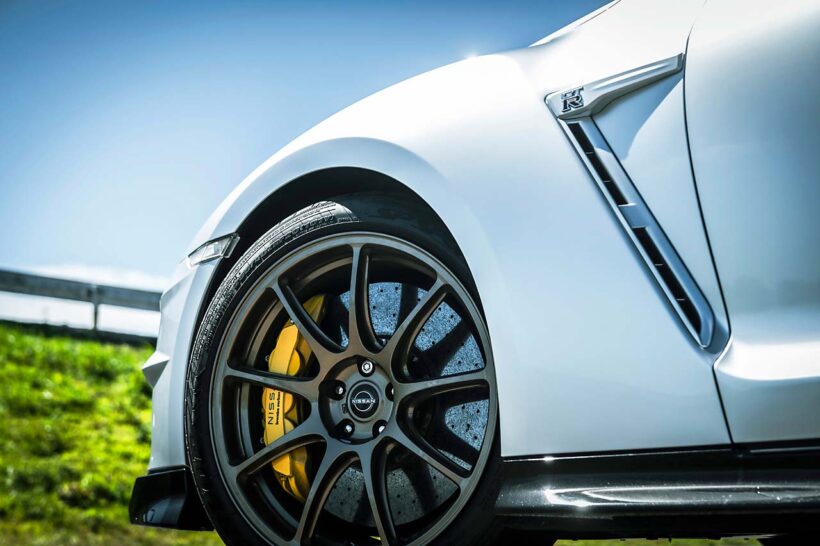 【GT-R Premium edition T-spec】MY25よりTスペックにはNISMOスペシャルエディションと同等の高精度重量バランスエンジン部品が採用されたことで、レスポンスが向上している。