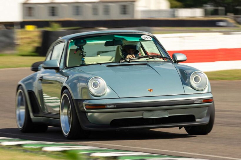 【Classic Turbo Services】ポルシェ初の“スーパーカー”、930ターボを現代の技術でリイマジン。象徴的なホエール・テイル・リヤスポイラーもボディパネル同様カーボン製となる。