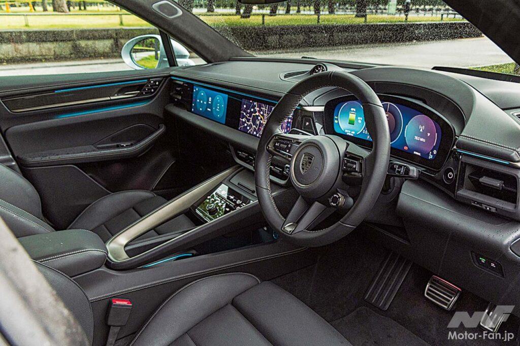 12.9インチの湾曲したメーターパネルなど、一気に先進的なインテリアとなったBEVのマカンだが、空調関連は物理的スイッチを残してあり、初見でも操作しやすい。