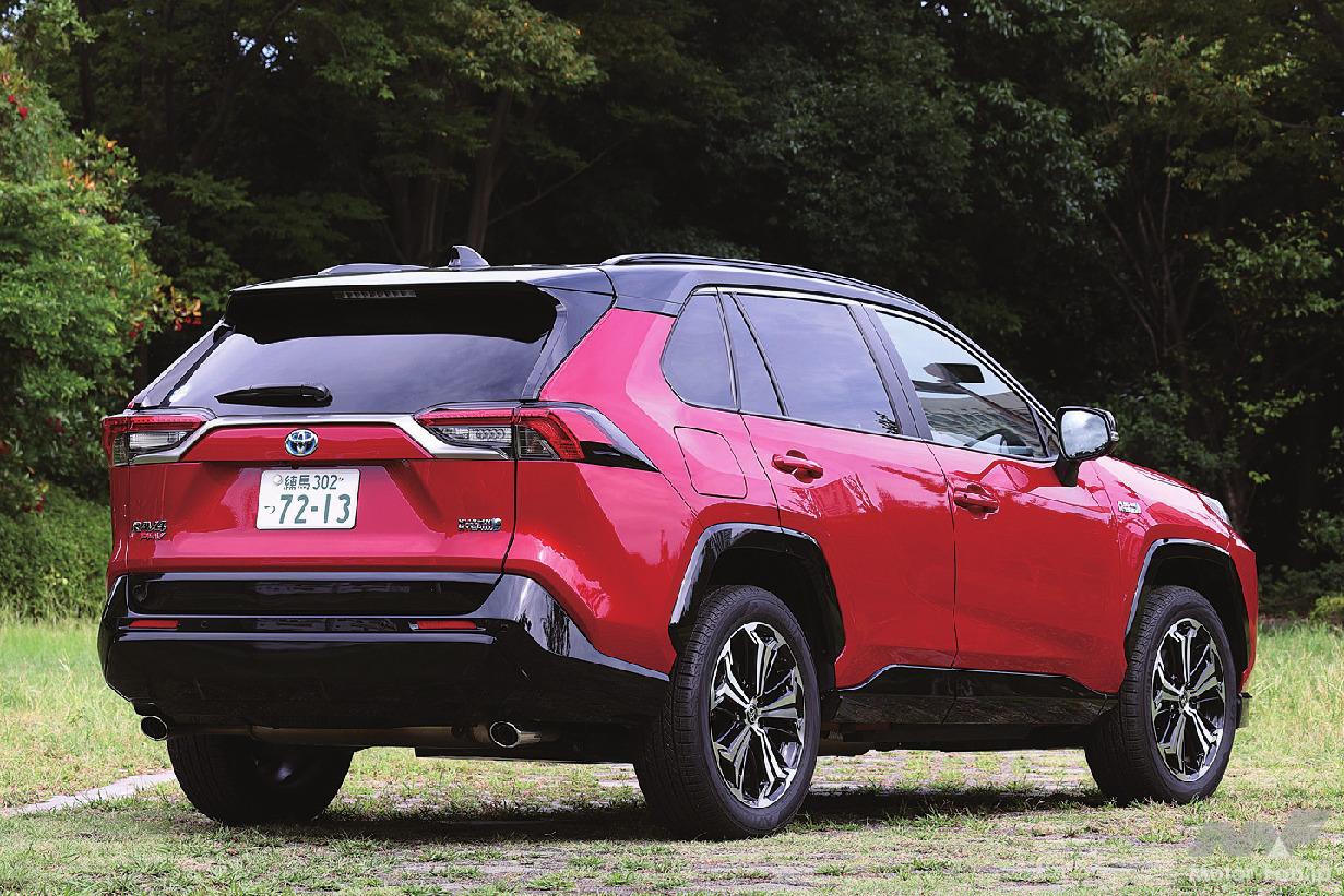 世界中のファンを虜にするラギッド系SUV「トヨタRAV4」【最新国産&amp