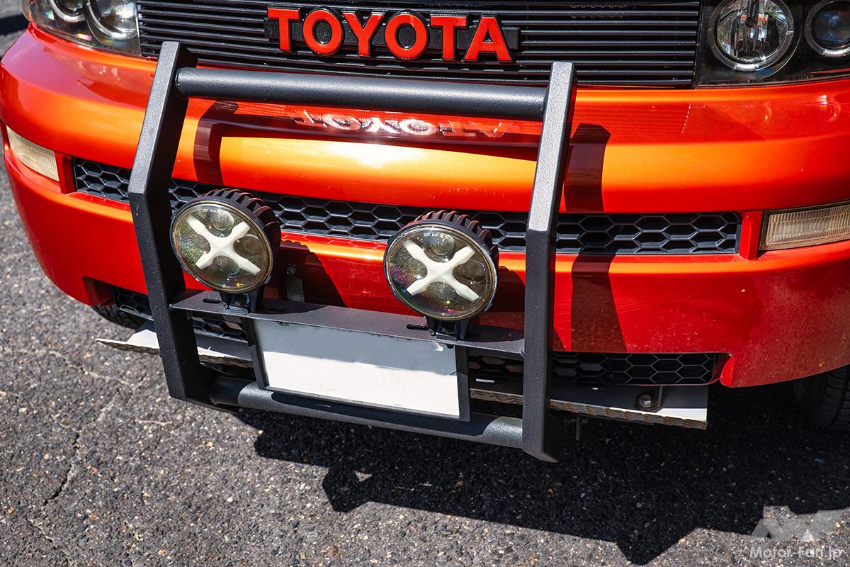 トヨタ　bB ４WD アンクエルション　ワンオフオーバーフェンダー　　内装カスタムペイント ほぼDIYでカスタマイズ！ USクロスオーバー風味の『トヨタ・bB』、唯一