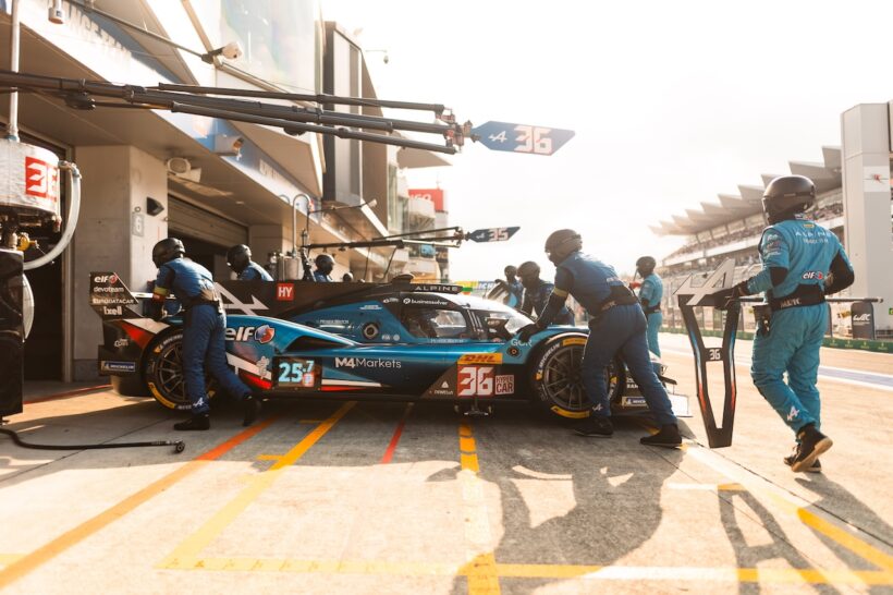 WEC第7戦富士6時間レースを走行する、アルピーヌのハイパーカー「A424」。