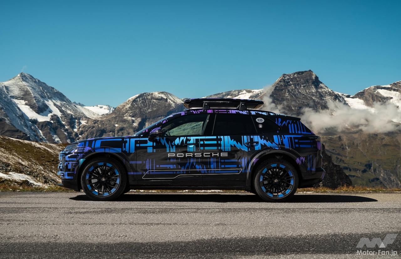 EVカイエンに導入されたポルシェ史上最大サイズのディスプレイ「フロー