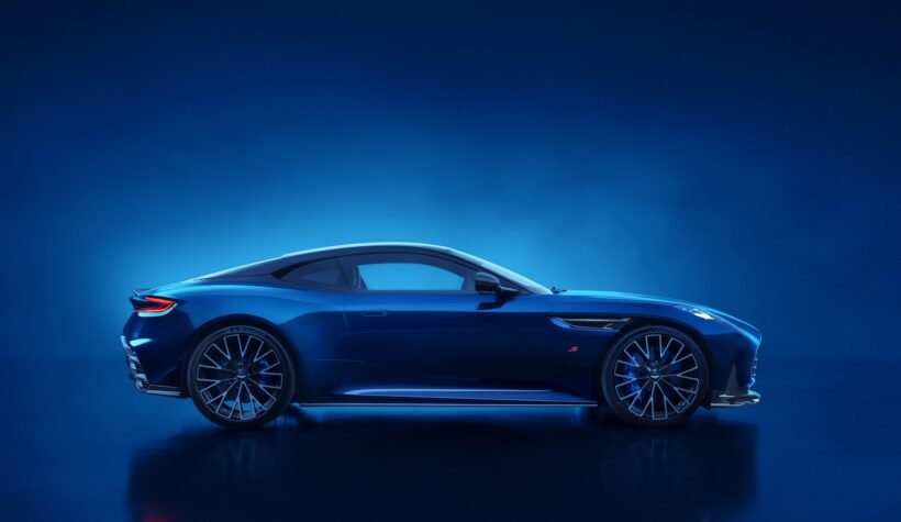 「アストンマーティン DB12 S」のエクステリア。