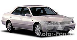 カムリのOEMモデル「アルティス」