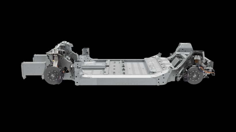 フェラーリは、キャビタル・マーケット・デイ 2025において、市販化に向けて開発されたフル電動モデル「エレットリカ」のシャシーを公開した。