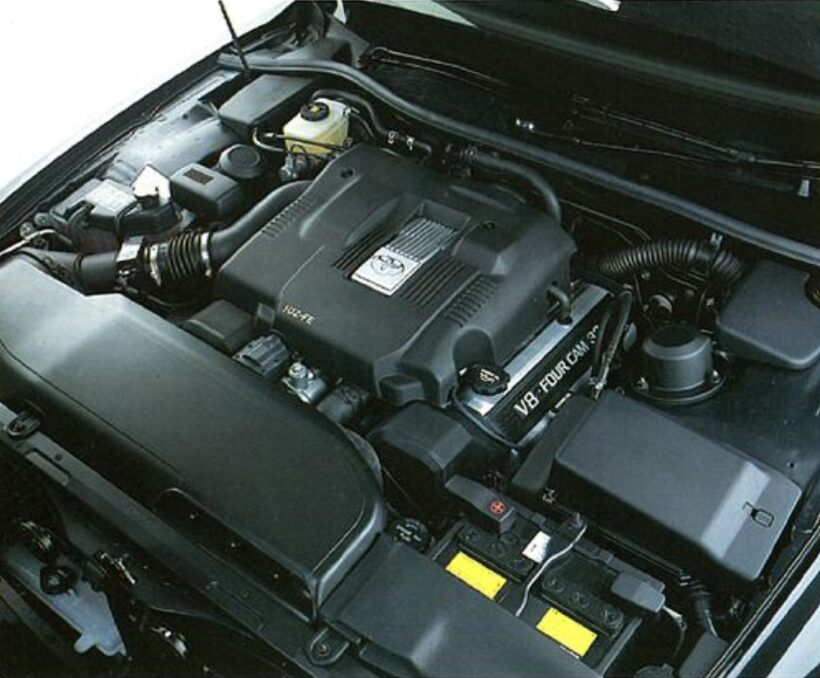 2代目セルシオの4.0L V8エンジン