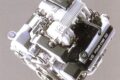 トヨタ初代「セルシオ」に搭載された新開発の4.0L V8 DOHCエンジン（1UZ-FE型）