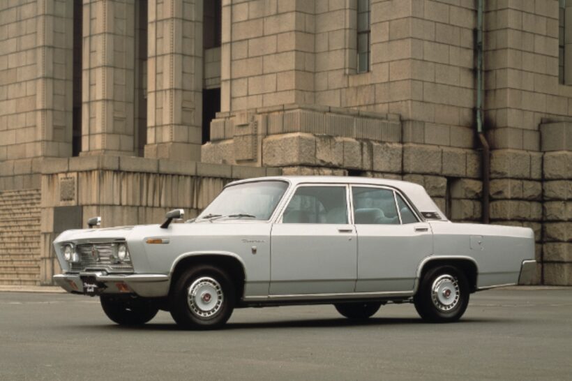 三菱初代「デボネア」