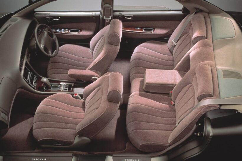 三菱3代目「デボネア」のシート＆室内