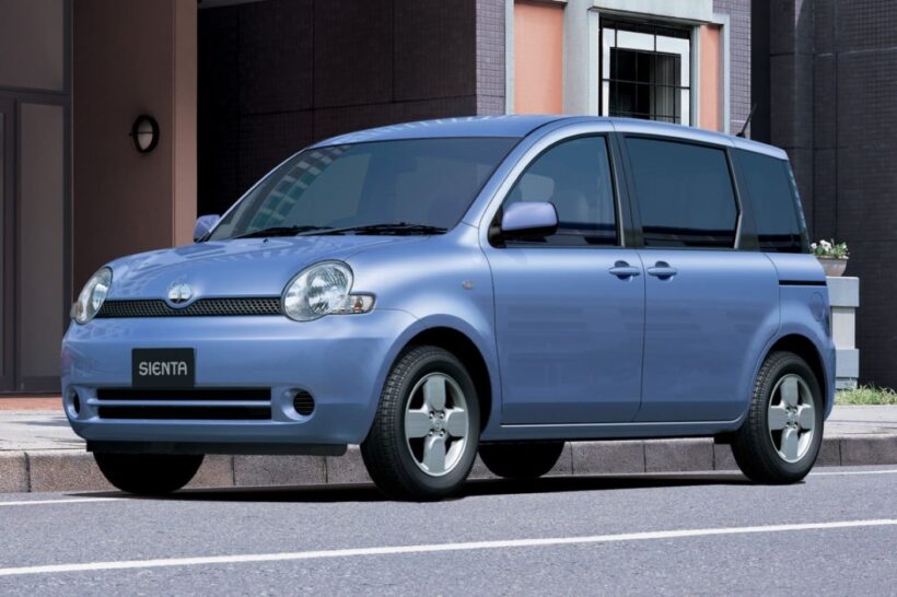 2003年にデビューしたトヨタ初代「シエンタ」