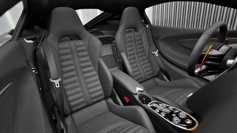 「マクラーレン GTS Signature Collection」が展開する4つのテーマ「リフレクション」。