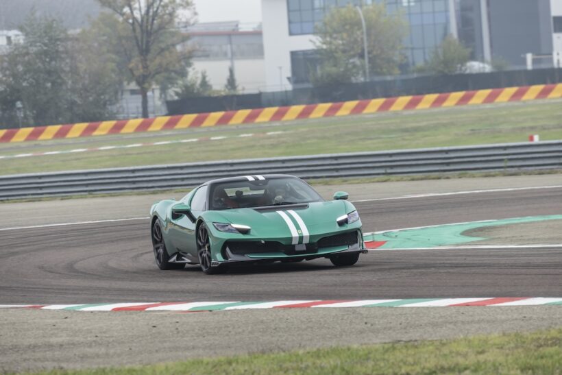 「フェラーリ 296 スペチアーレ」