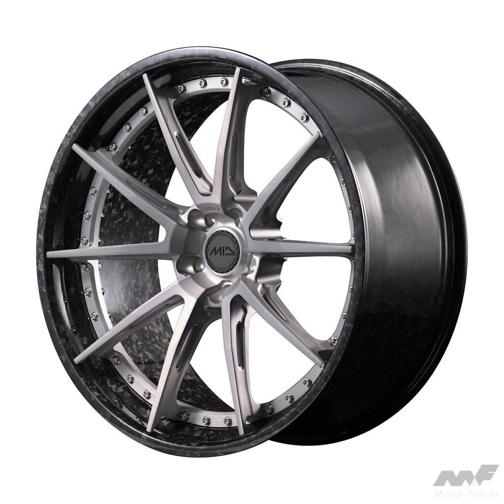 【ES-025S】スポークサイドに大胆なホールを設けた10本（2×5）デザインのES-025S、さらに複雑かつ立体的なダブルYスポークを表現したES-025CS、2×7のダブルYスポークを成立させたES-07Mという3つのデザインが存在する。装着車両やサイズによってディテールを変更することが可能であり、色味や仕上げなども多種多様だ。3つのデザインをベースとしながら、唯一無二のホイールを手に入れることができる。