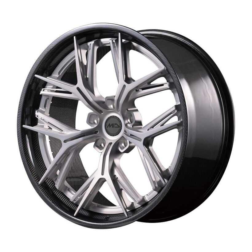 【ES-025CS】スポークサイドに大胆なホールを設けた10本（2×5）デザインのES-025S、さらに複雑かつ立体的なダブルYスポークを表現したES-025CS、2×7のダブルYスポークを成立させたES-07Mという3つのデザインが存在する。装着車両やサイズによってディテールを変更することが可能であり、色味や仕上げなども多種多様だ。3つのデザインをベースとしながら、唯一無二のホイールを手に入れることができる。