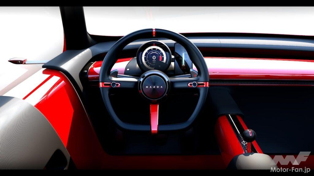 ホーンパッドにエンブレムではなく「MAZDA」と刻まれるのは「CX-5」と同様。単眼メーターやミニマルなデザインが相棒感を演出する。