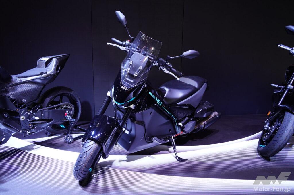 サプライズに初音ミクが登場！ ヤマハは音と映像と実演でモノづくりの