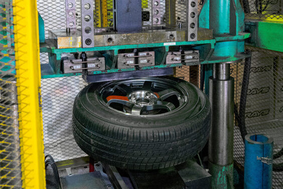 「そのTE37、本当に本物ですか？」粗悪コピーホイール強度テスト再び！