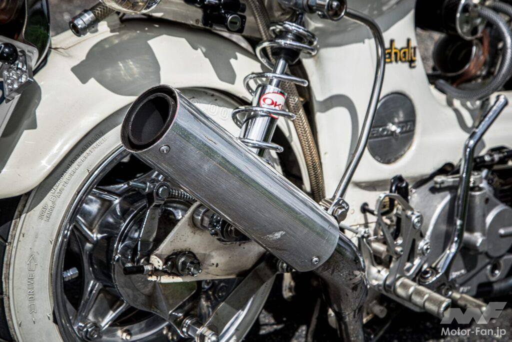 チャイルドシートがレトロかわいい。でも124ccお直線番長、ホンダ