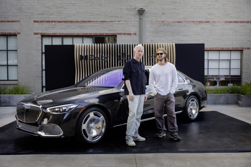 ロサンゼルスのインタースコープ・スタジオで行われたイベントには、アーティストのアーロン・フォーブス（左）と、プロデューサーのフィニアス（右）が登場した。