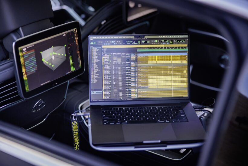 メルセデス・マイバッハ S 680のリヤキャビンに搭載された「クラフテッド・イン・ア・メルセデス・ベンツ」。