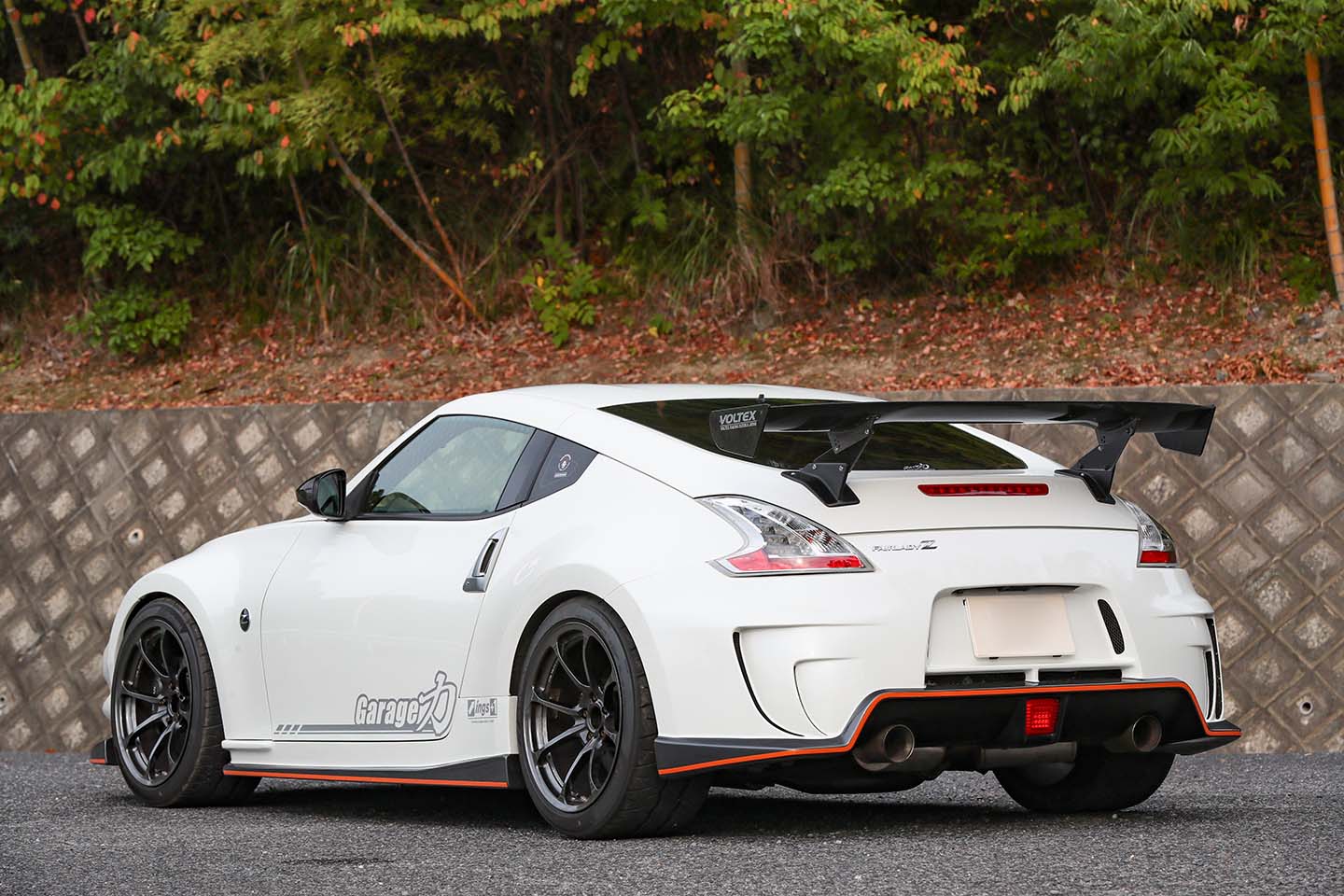 100万円で狙える最強チューニングベース車」Z34のATモデルが、いま激