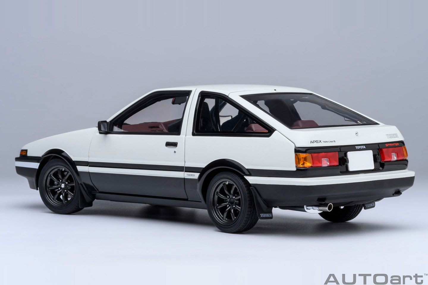 コミックの世界が手のひらに…」頭文字D30周年記念として超精巧な藤原