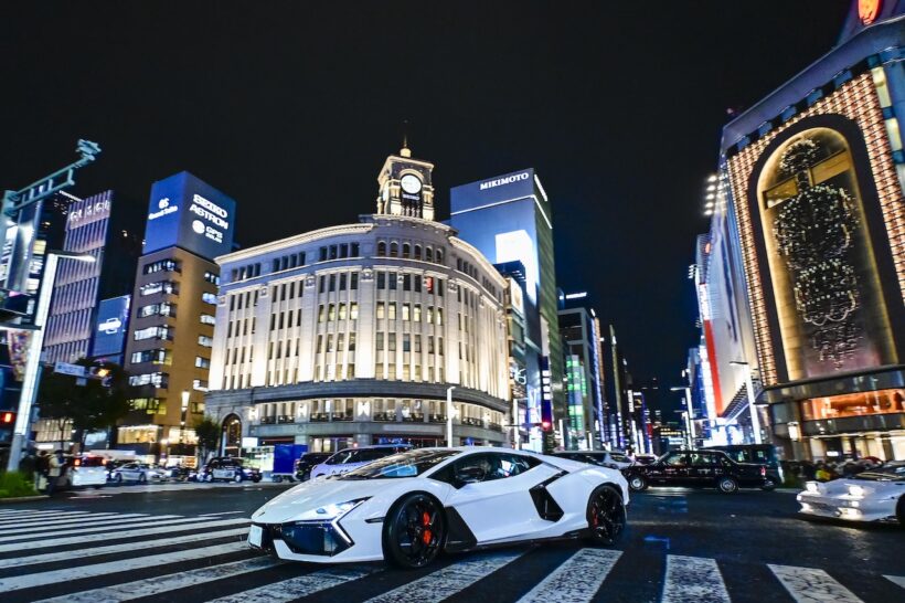 イベントに先立って、100台を超えるランボルギーニが、東京の街をパレードランした。