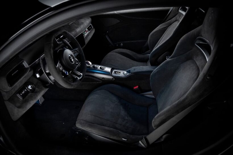 イタリア国家憲兵隊カラビニエリに、「マセラティ MCプーラ」と「アルファロメオ ジュリア」が導入された。