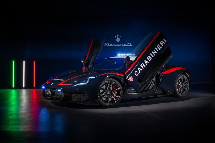 イタリア国家憲兵隊カラビニエリに、「マセラティ MCプーラ」と「アルファロメオ ジュリア」が導入された。