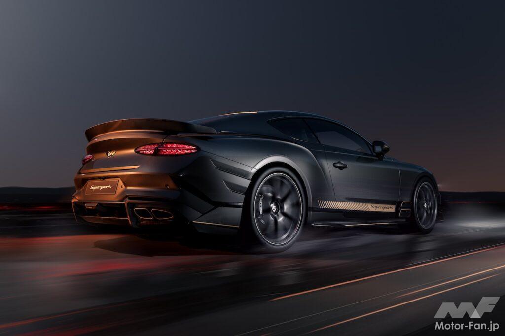 「ベントレー スーパースポーツ」の走行シーン。