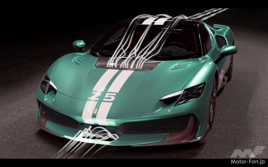 ③ボンネット後方から排出される