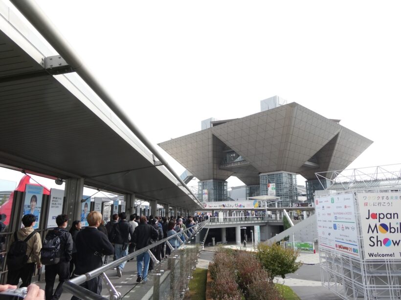 この逆ピラミッドもまた気分を高揚させる。