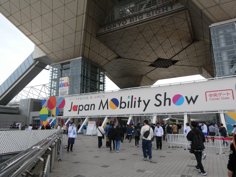 平日の朝を狙って東京ビッグサイトへ。