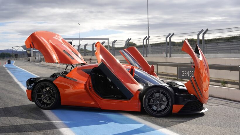 現時点でパワーユニットに関するアナウンスはないものの、リヤミッドシップレイアウトを採用していることが明らかにされている。