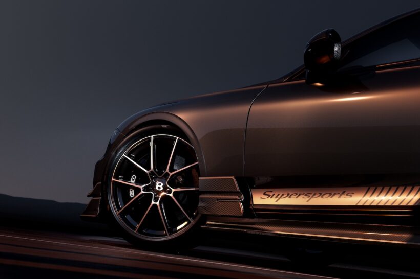 「ベントレー スーパースポーツ」のエクステリア。