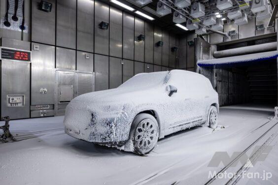 メルセデス・ベンツは、2025年12月8日にワールドプレミアに先立って、新型「メルセデス・ベンツ GLB」が寒冷地テストの様子を公開した。