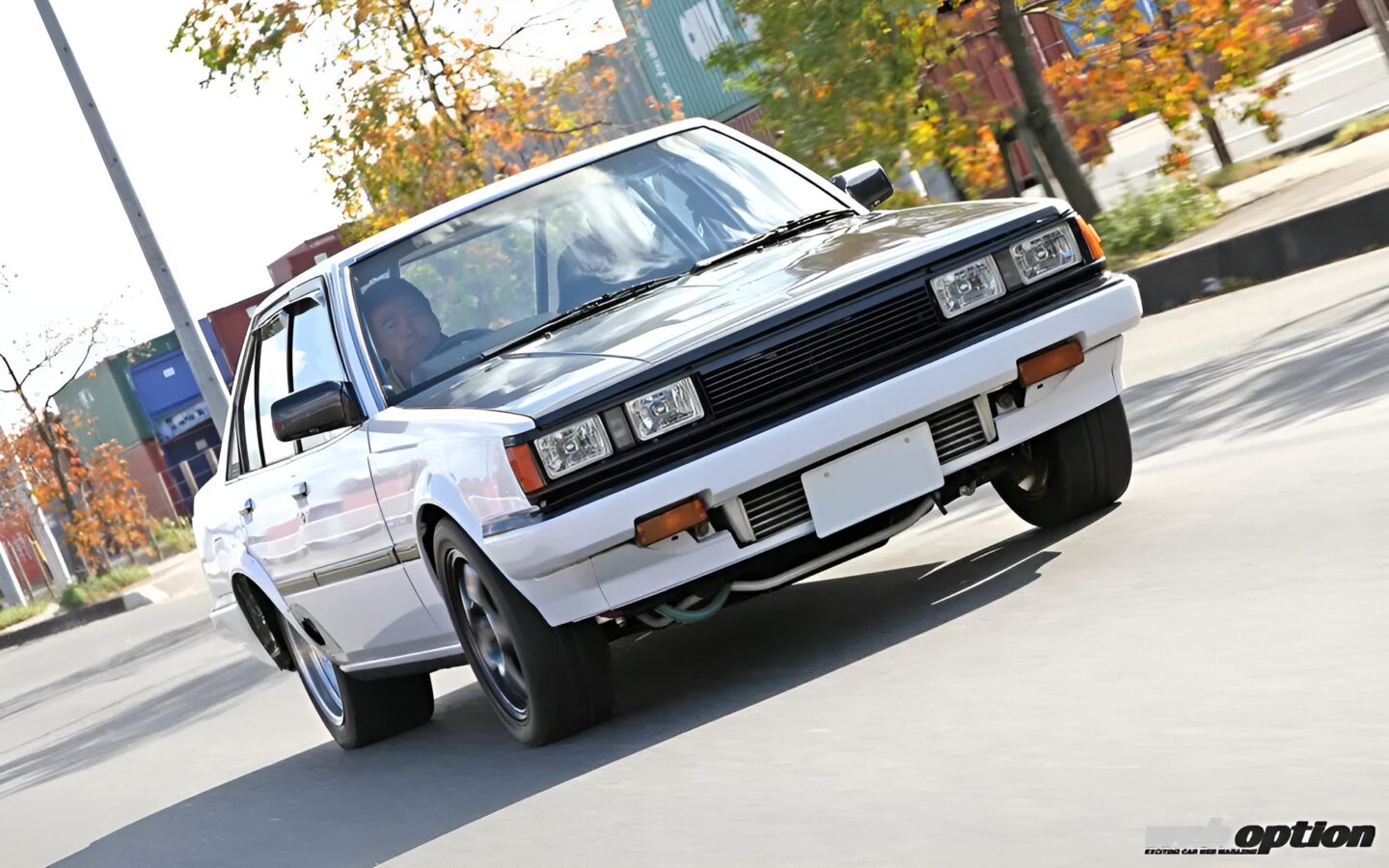 昭和のカリーナが公道の戦闘機に!?」750馬力のフルチューン2JZ仕様が異