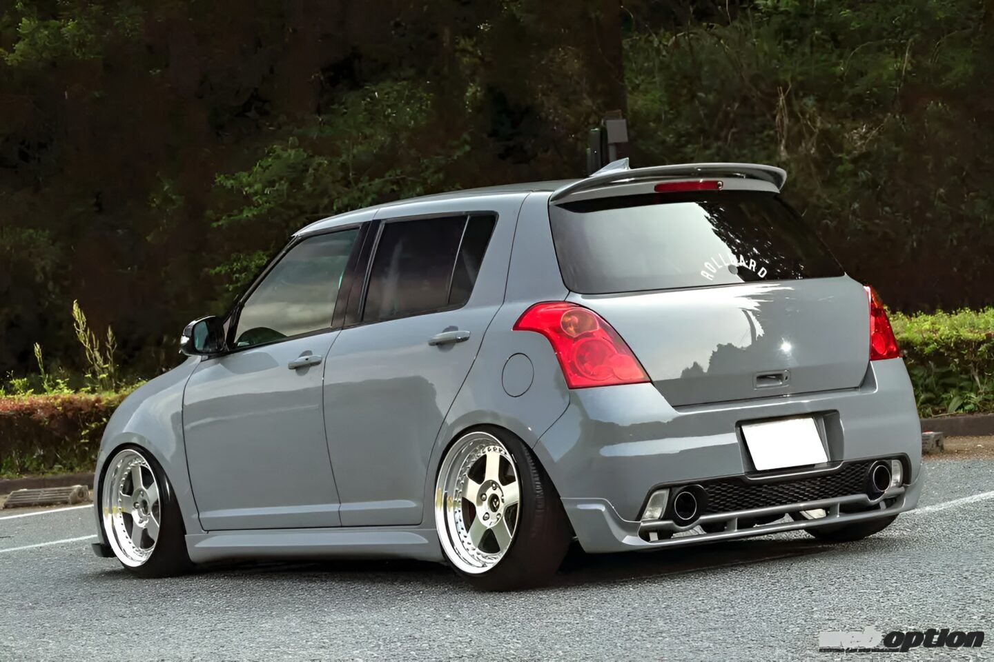 低いだけじゃ終わらせない！」アンチ定番のZC31S型スイスポが証明した