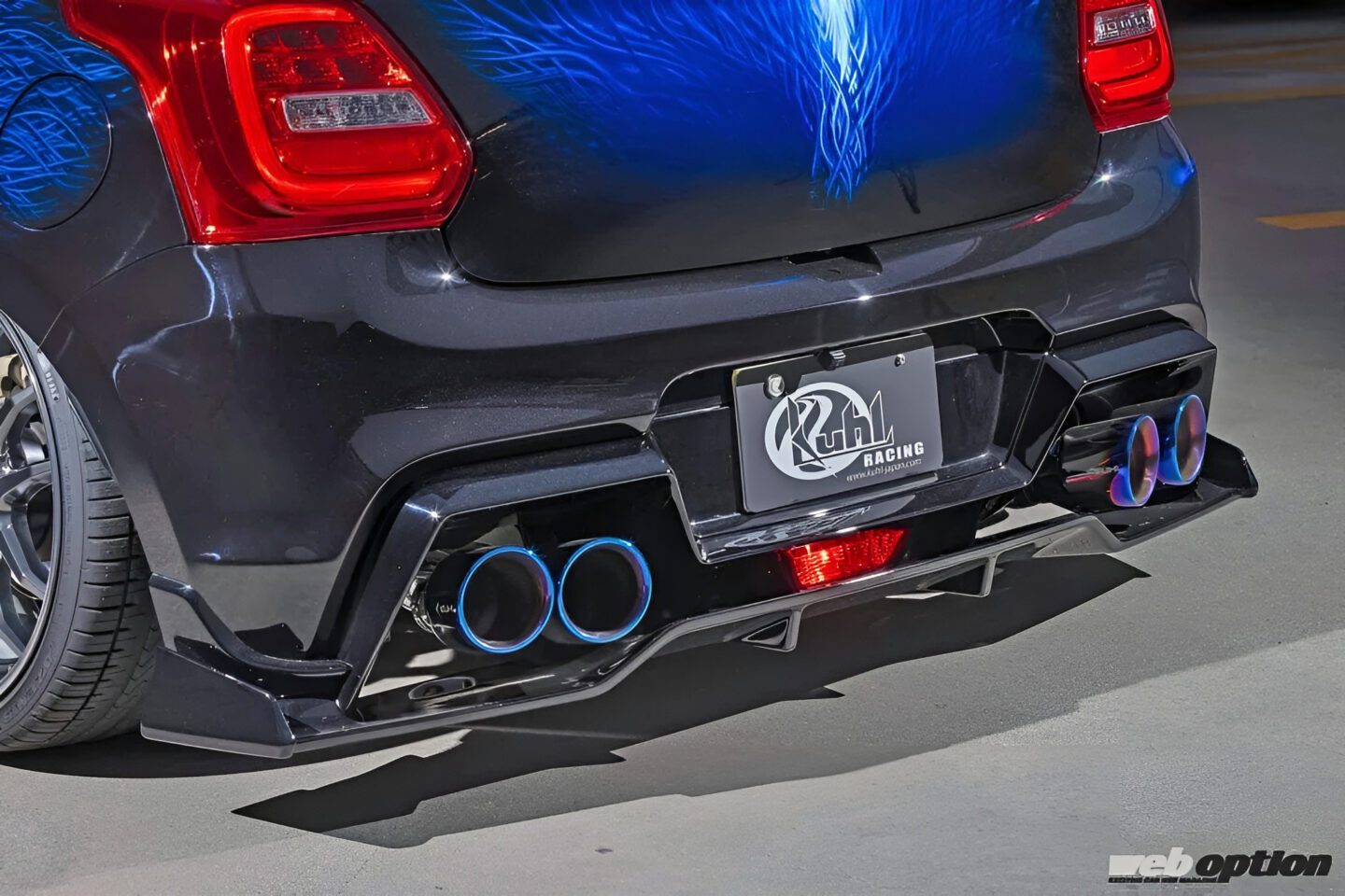 普通のZC33Sスイスポはもう飽きた…」誰もやらない脱定番フルカスタムで