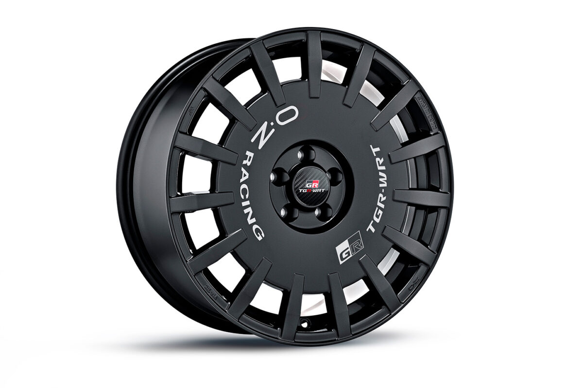 「WRCの情熱をそのまま公道へ！」OZ×TGR-WRTが贈る“ラリーレーシングTGR-WRT”爆誕 | Motor Fan｜自動車情報のモーターファン
