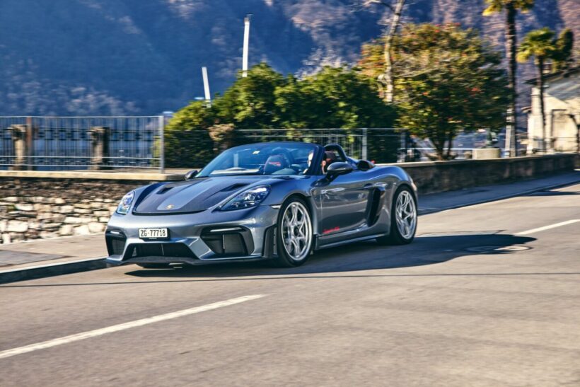 ポルシェ 718 ボクスター/ケイマンは比較的手軽にポルシェのスポーツテイストを味わえるミッドエンジンモデル（写真はフラッグシップの718 スパイダー RS）。