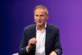 VWグループも急速な「EVシフト」によって業績が悪化（写真はOliver Blime CEO）。
