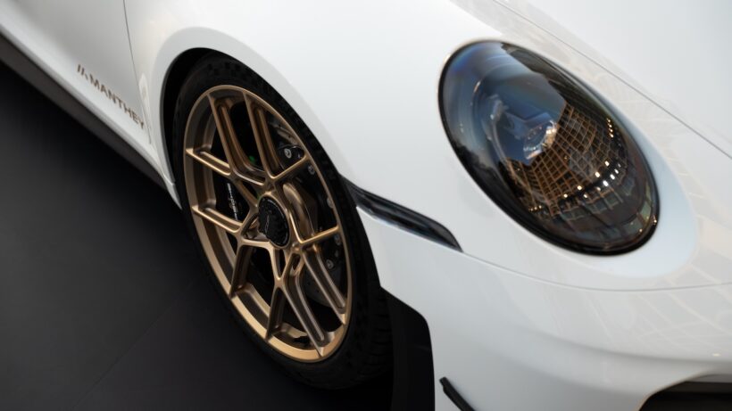 ニュルブルクリンク・ノルドシュライフェでのタイムアタックは、一部にウエットが残るなか実施されたが、先代のタイムを.76秒も更新してみせた。