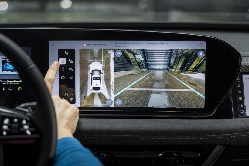 2026年のモデルイヤーに向けて、オプションの「パークアシストプロ」の操縦機能も拡張される。