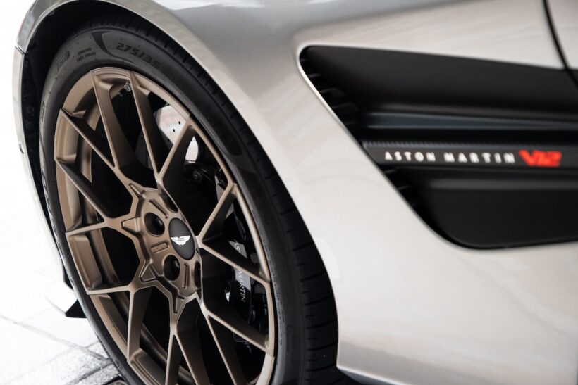 アストンマーティン ヴァンキッシュ