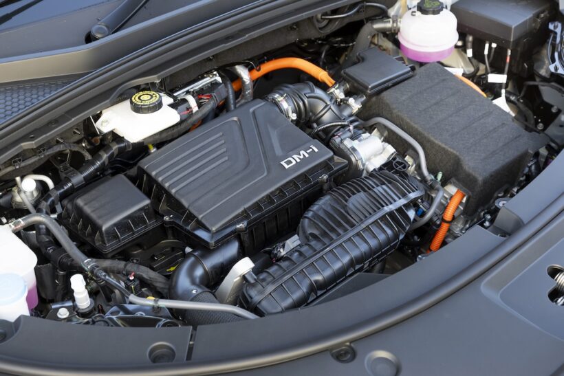 ハイブリッド車に有利なアトキンソンサイクルを採用した1.5リッター直4自然吸気